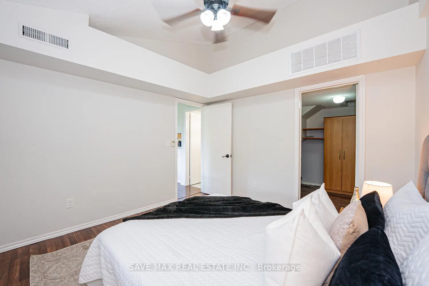103 Bristol Road E, #212