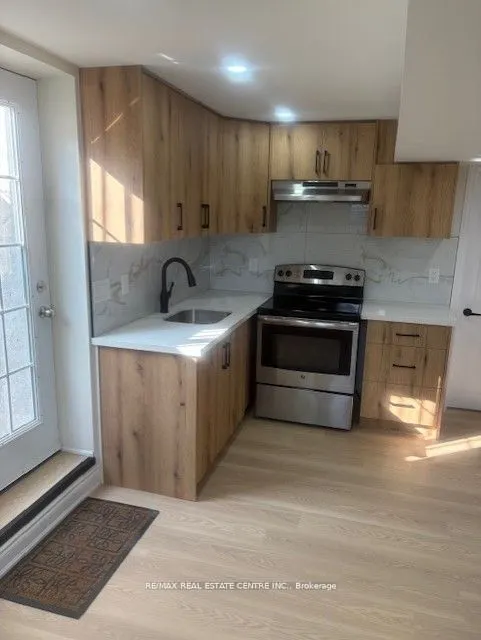 351 Greenless Circle, #Lower