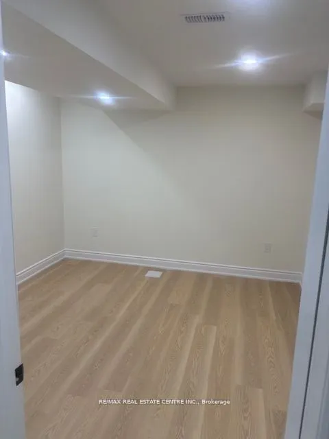 351 Greenless Circle, #Lower