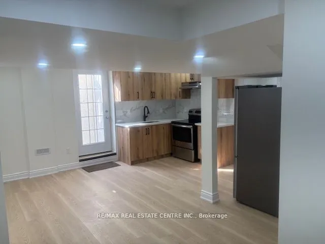 351 Greenless Circle, #Lower