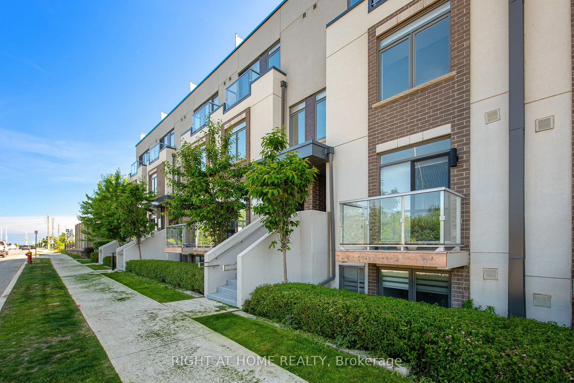 3058 Sixth Line, #313