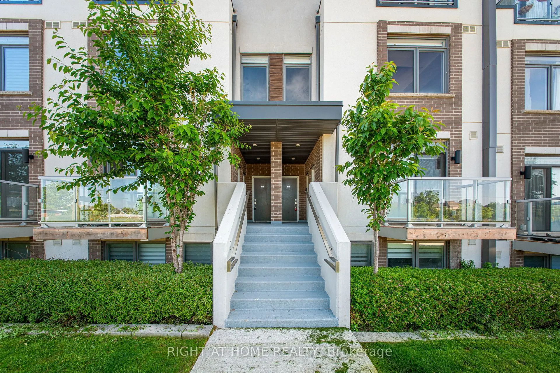 3058 Sixth Line, #313