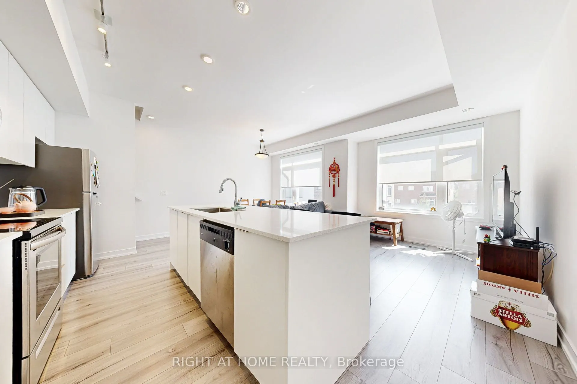 3058 Sixth Line, #313