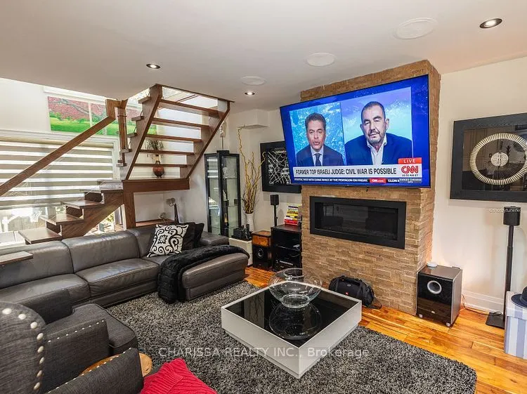 60 Belvedere Drive, #UPPER