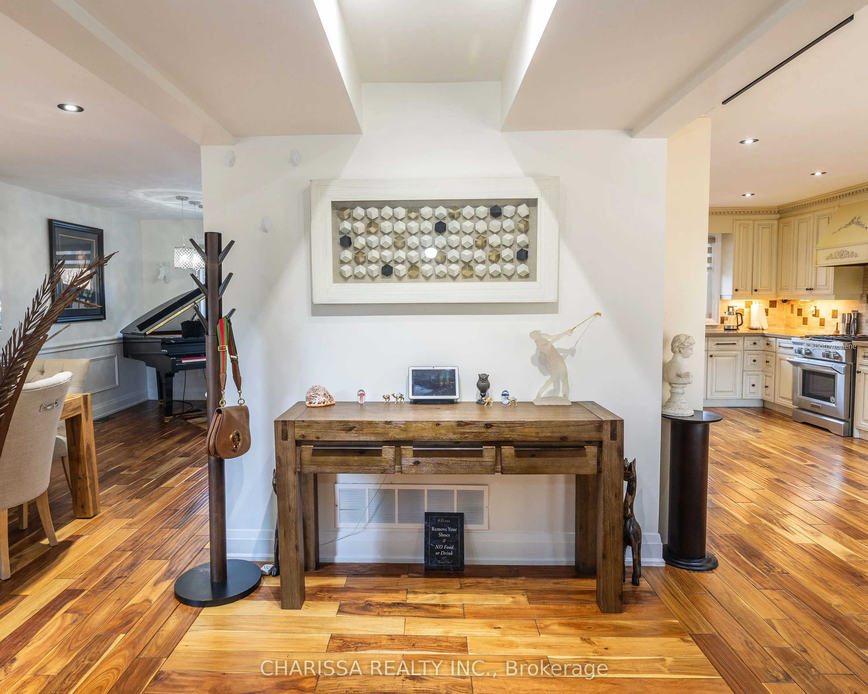 60 Belvedere Drive, #UPPER