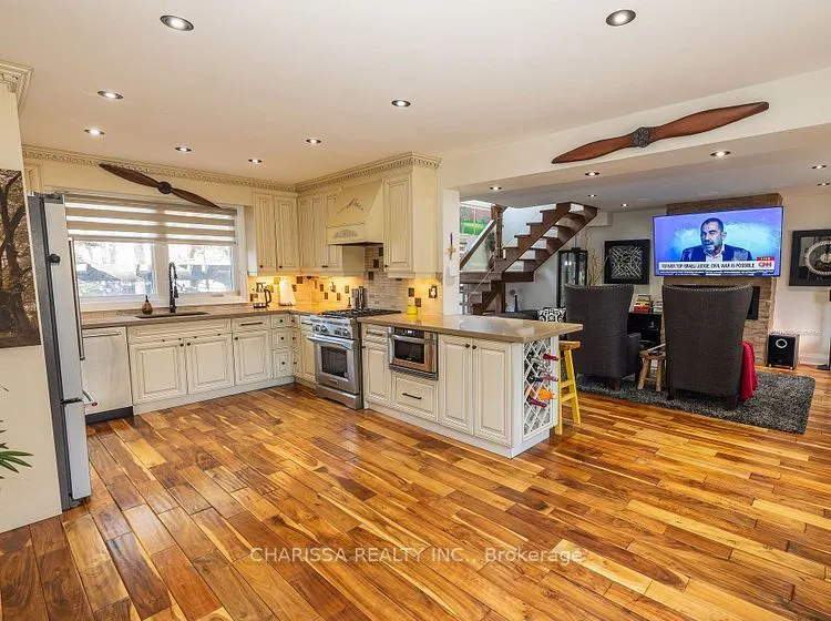 60 Belvedere Drive, #UPPER