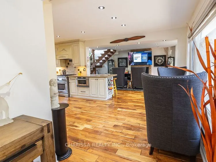 60 Belvedere Drive, #UPPER