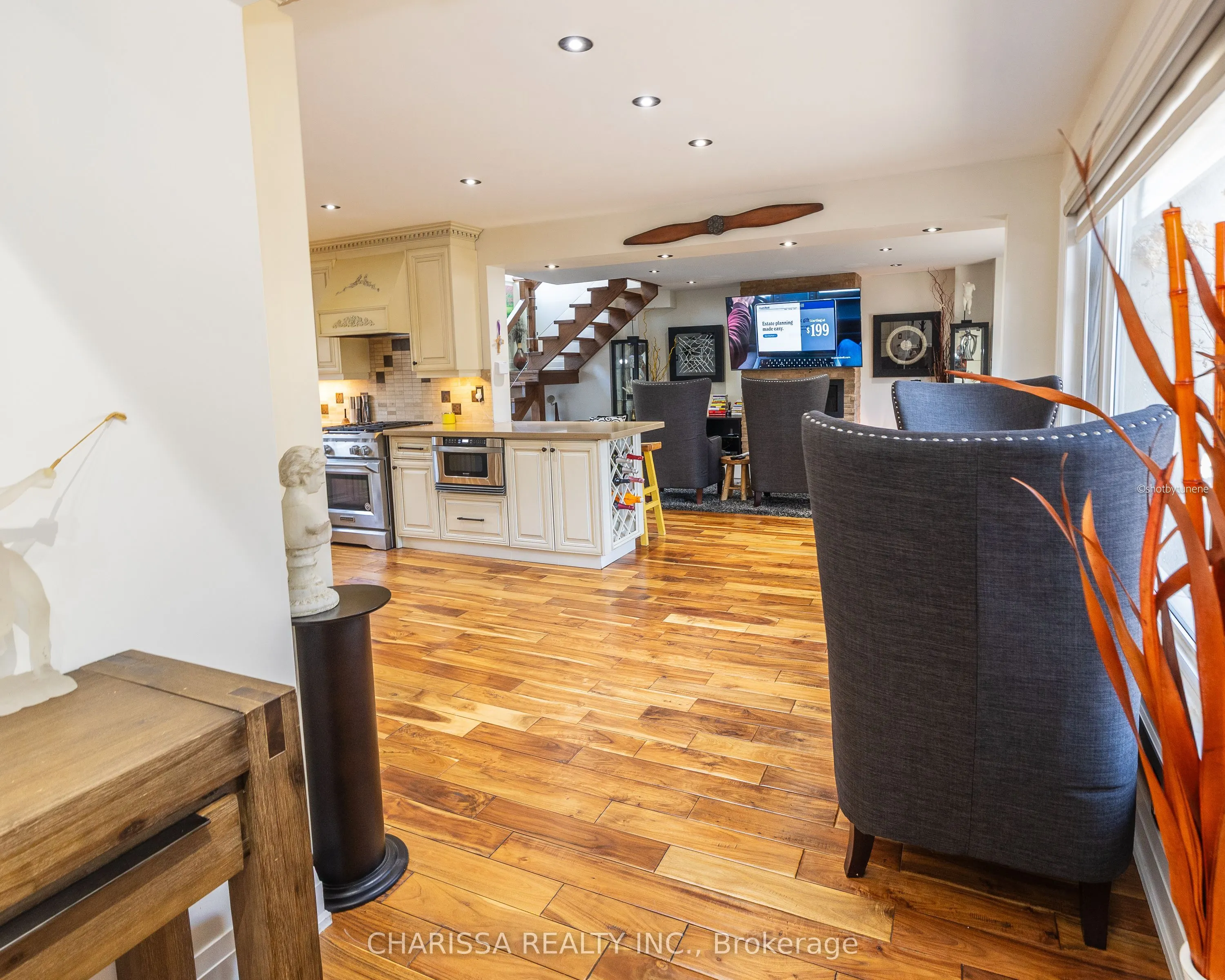 60 Belvedere Drive, #UPPER