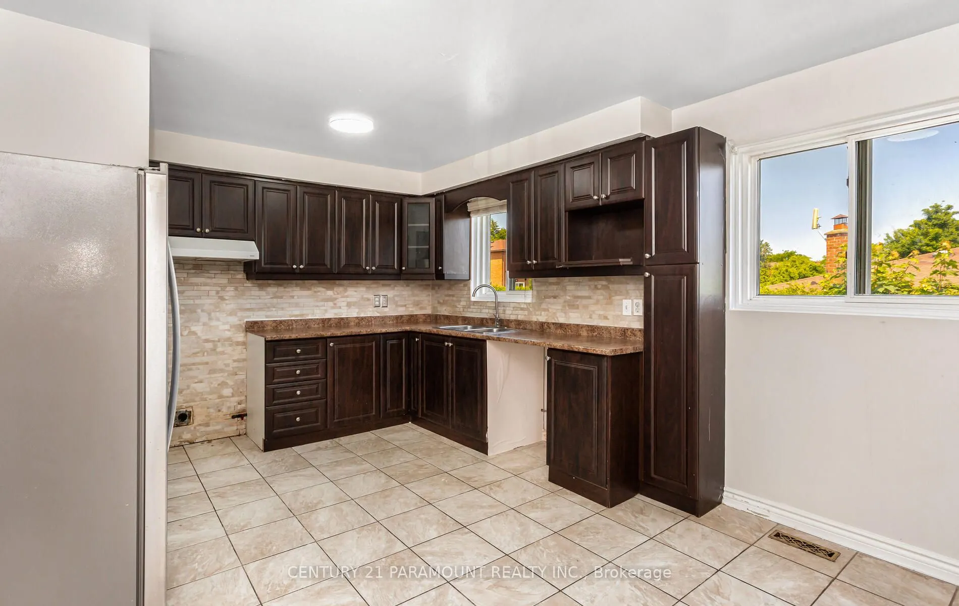 12 Montjoy Crescent