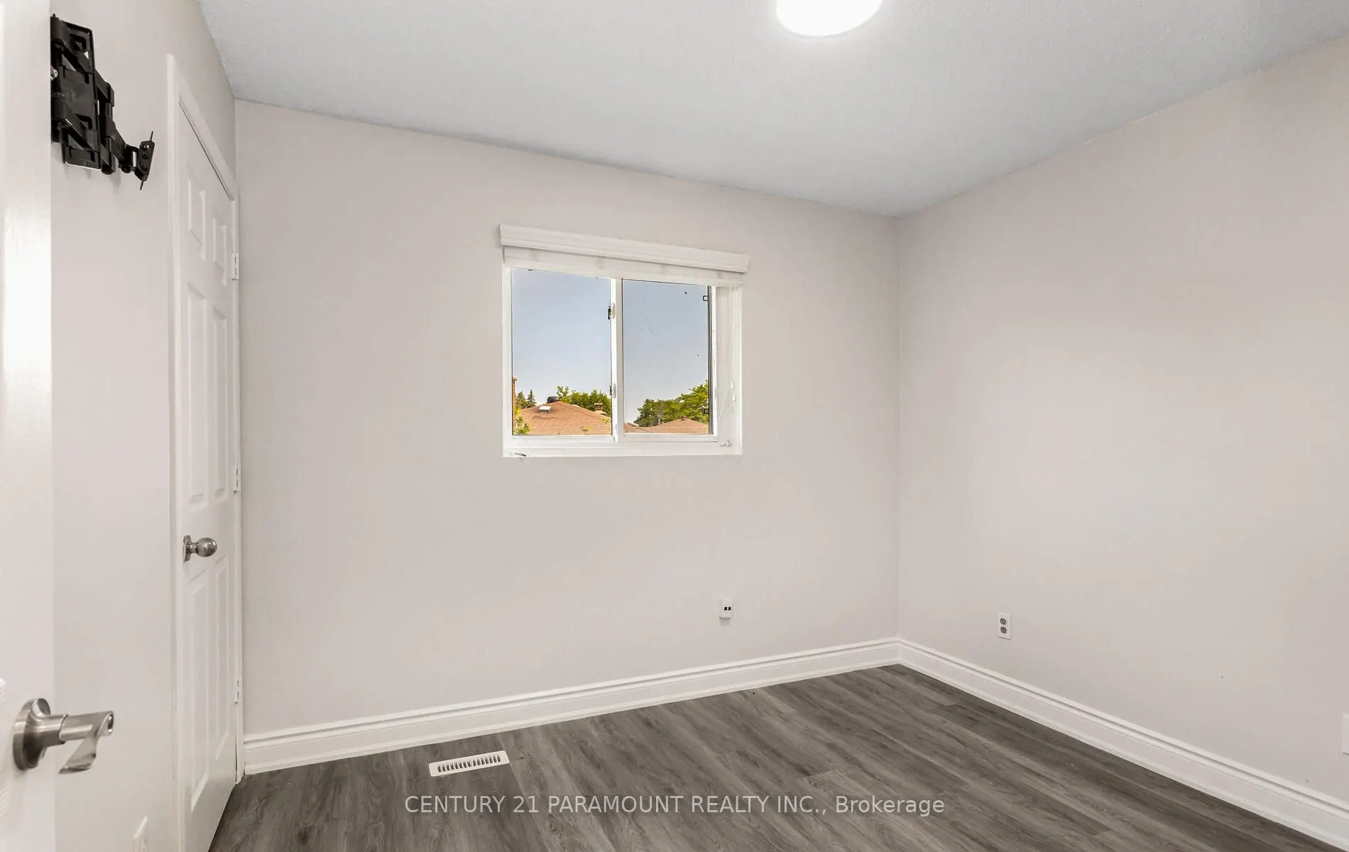 12 Montjoy Crescent