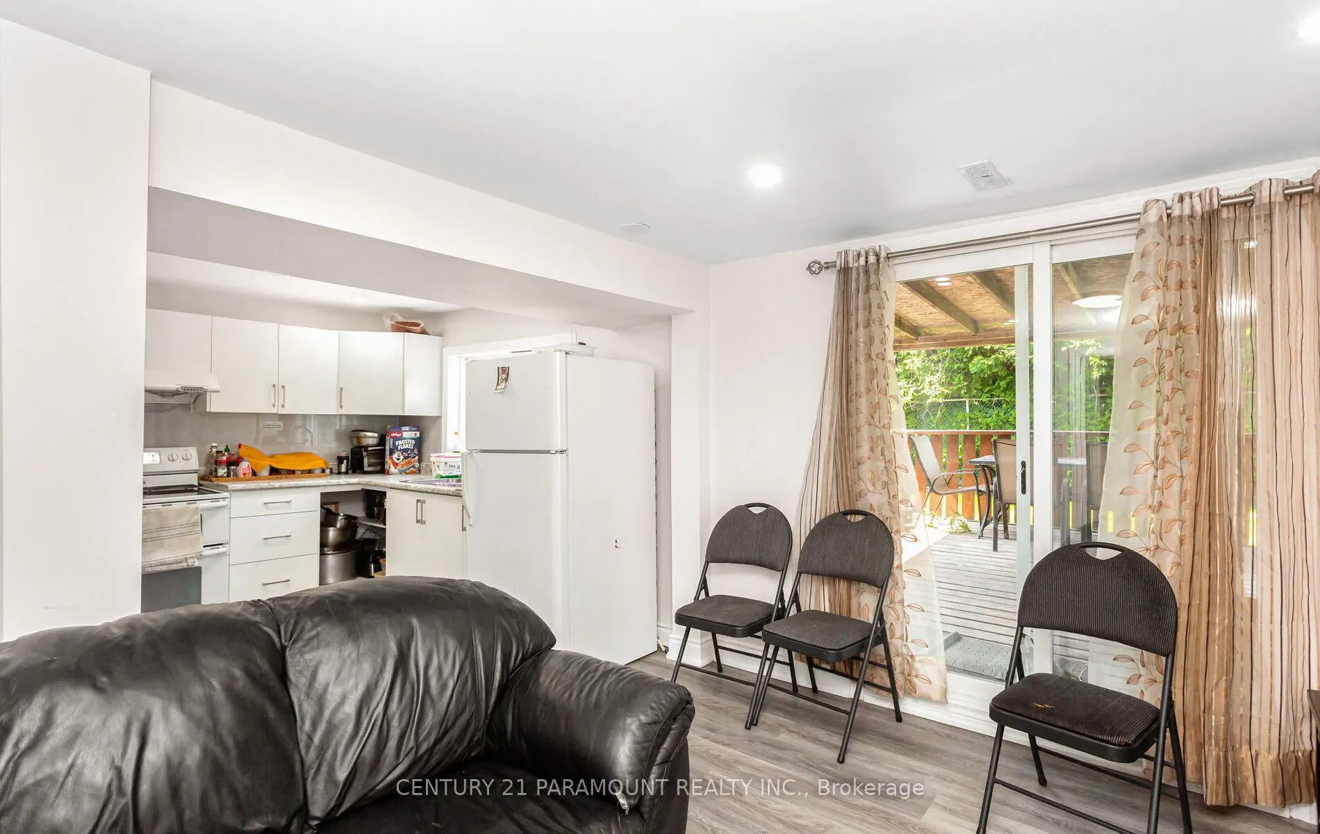 12 Montjoy Crescent