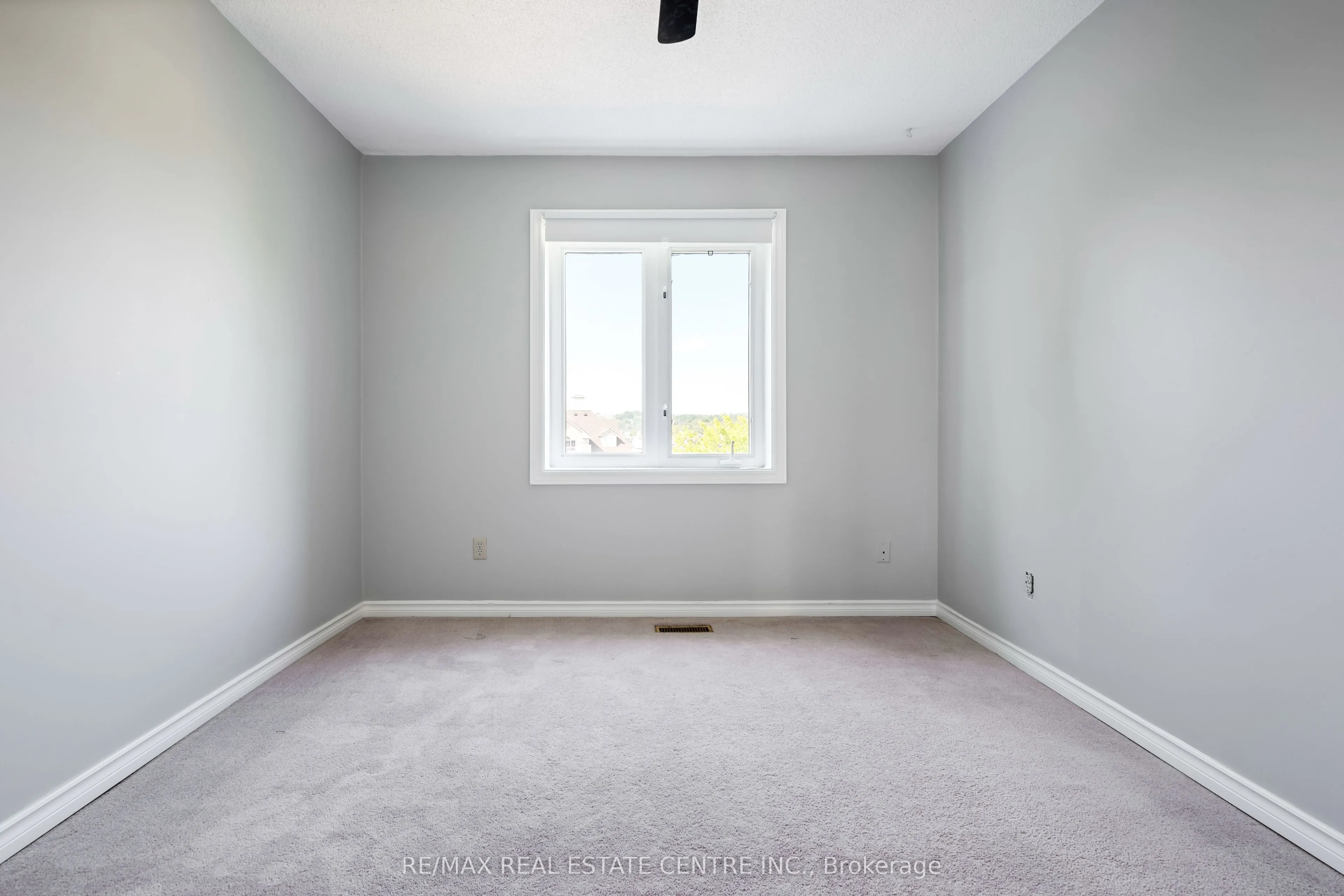 26 Lakeview Court