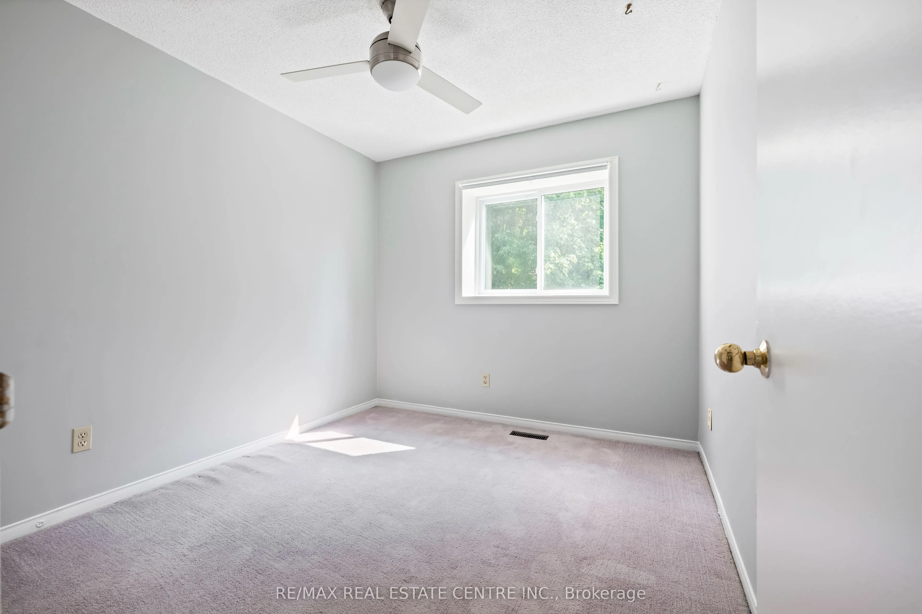 26 Lakeview Court