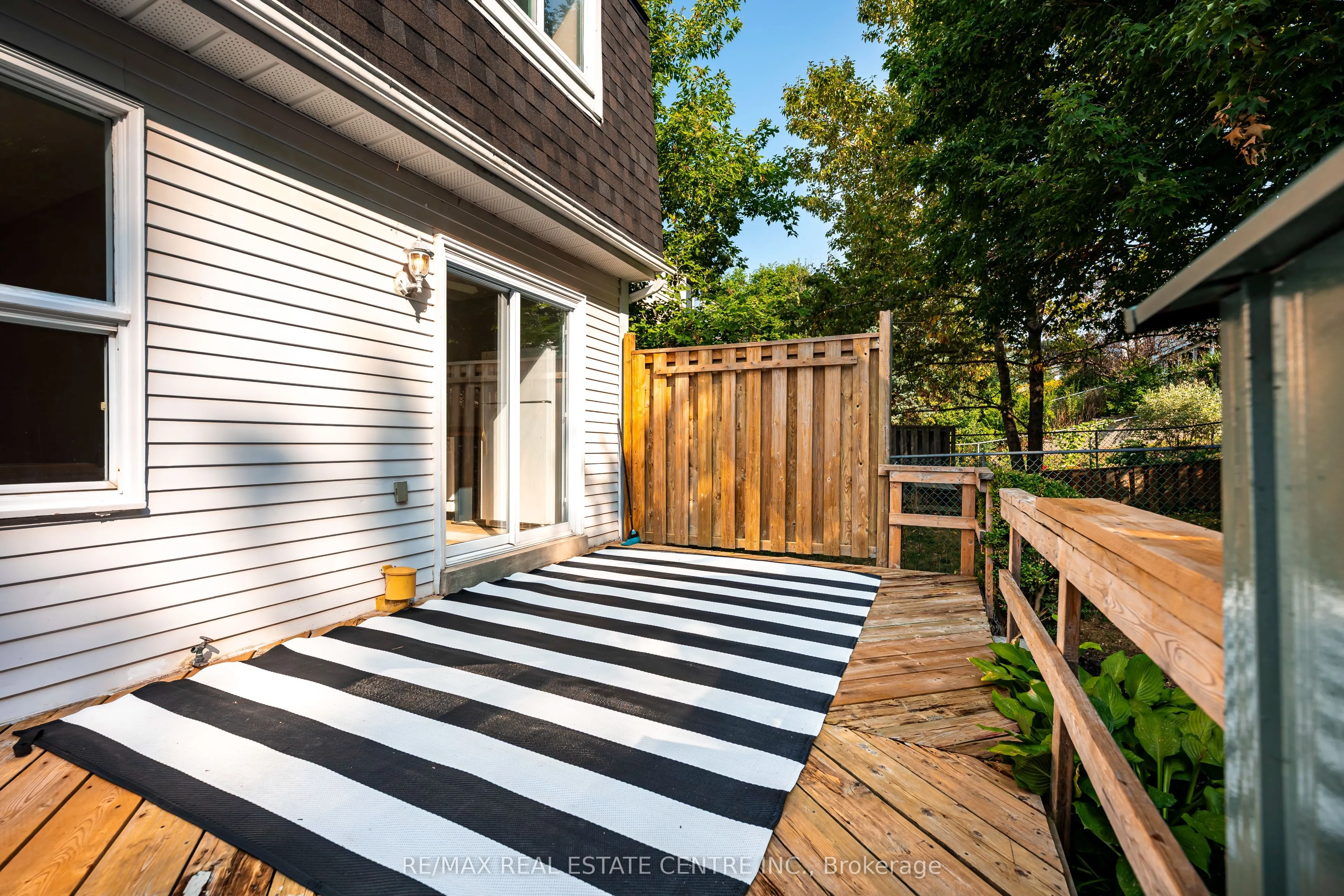 26 Lakeview Court