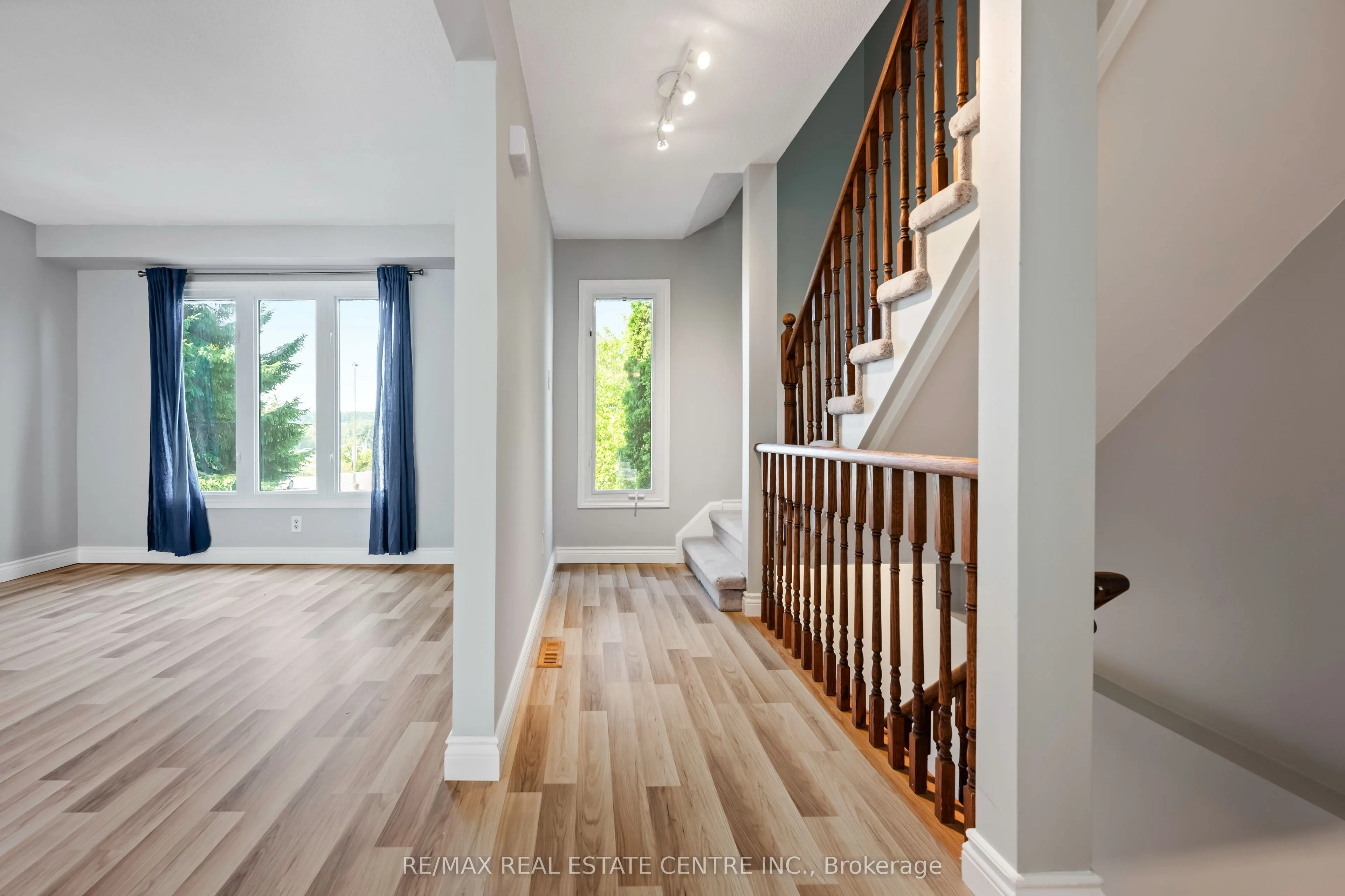 26 Lakeview Court