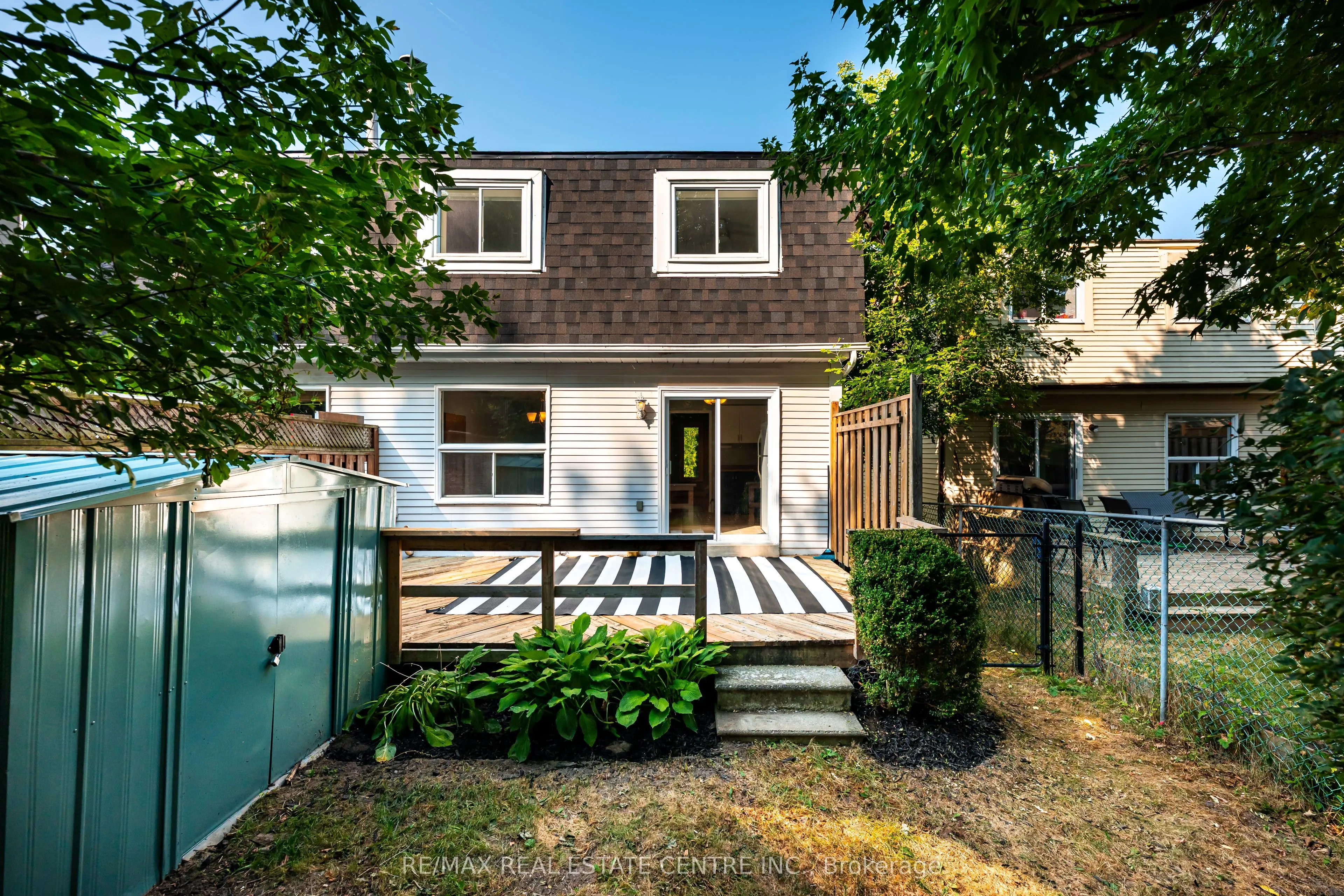 26 Lakeview Court
