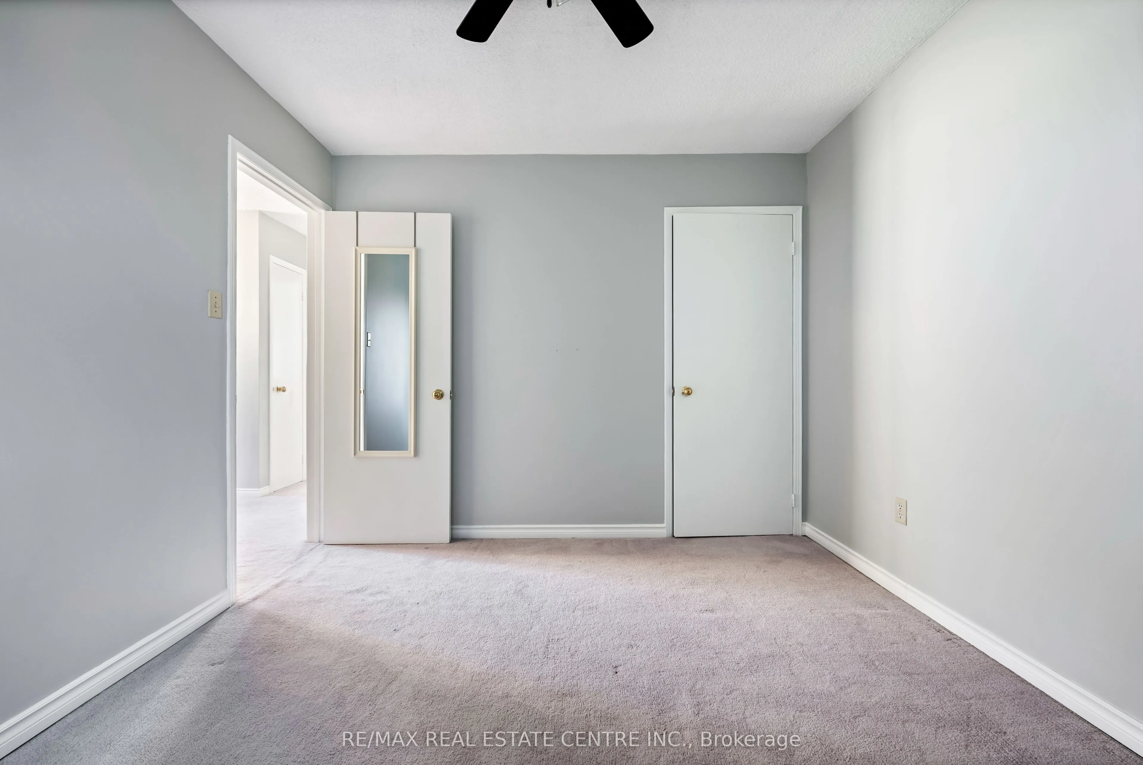 26 Lakeview Court