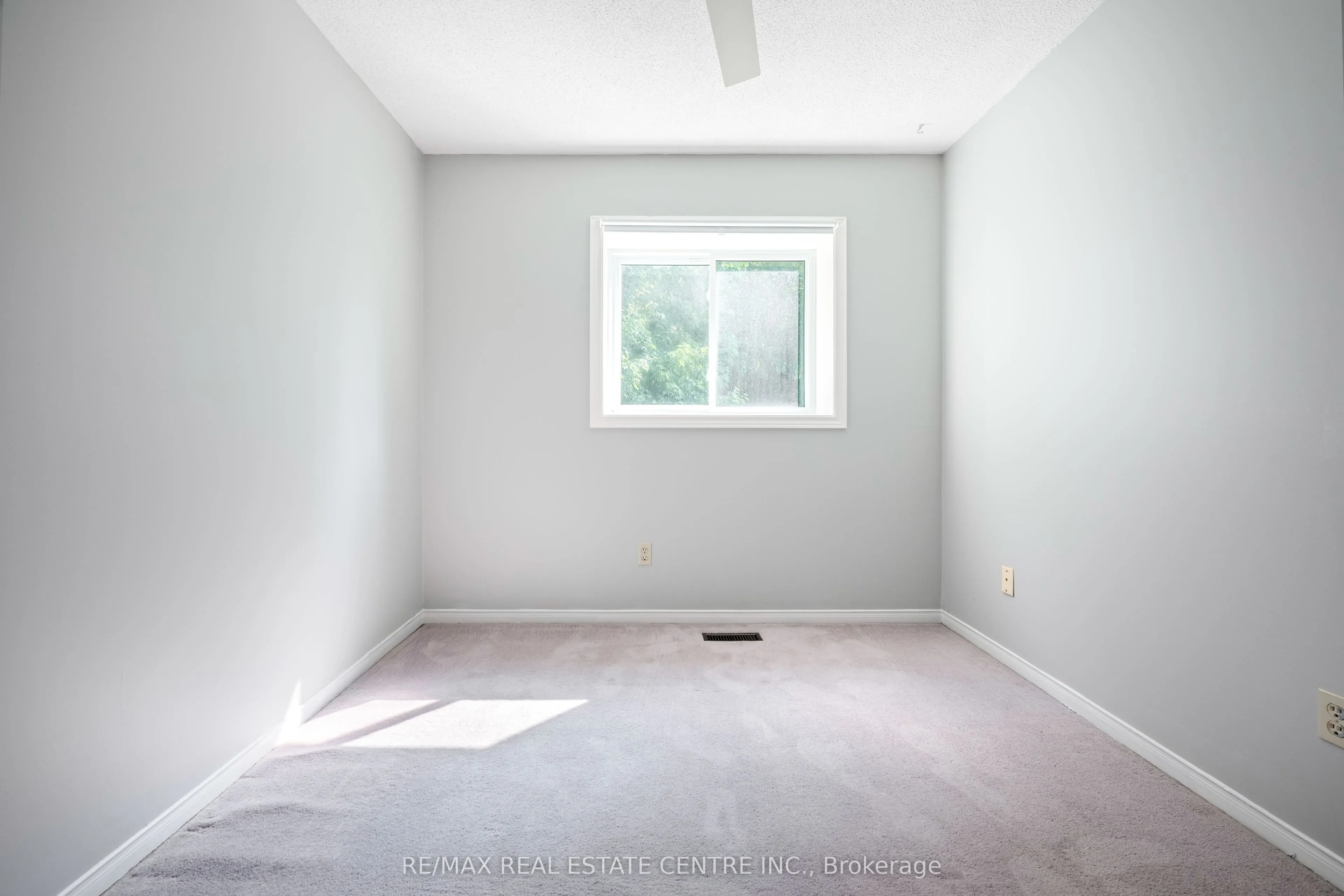 26 Lakeview Court