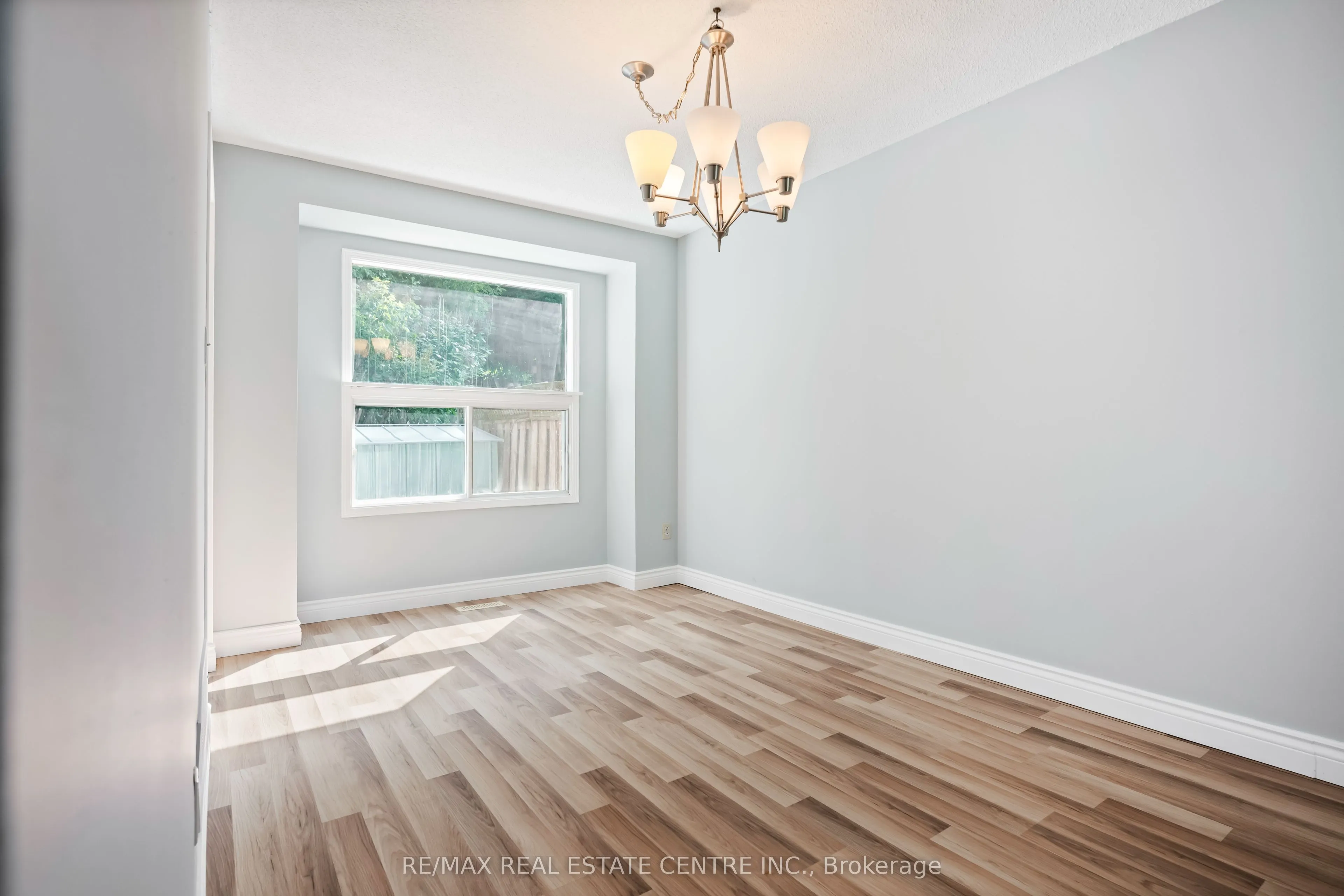 26 Lakeview Court