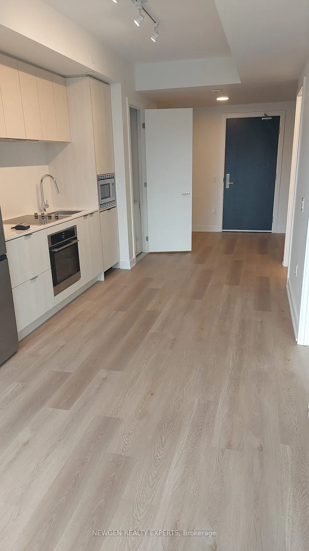 3009 Novar Road, #517
