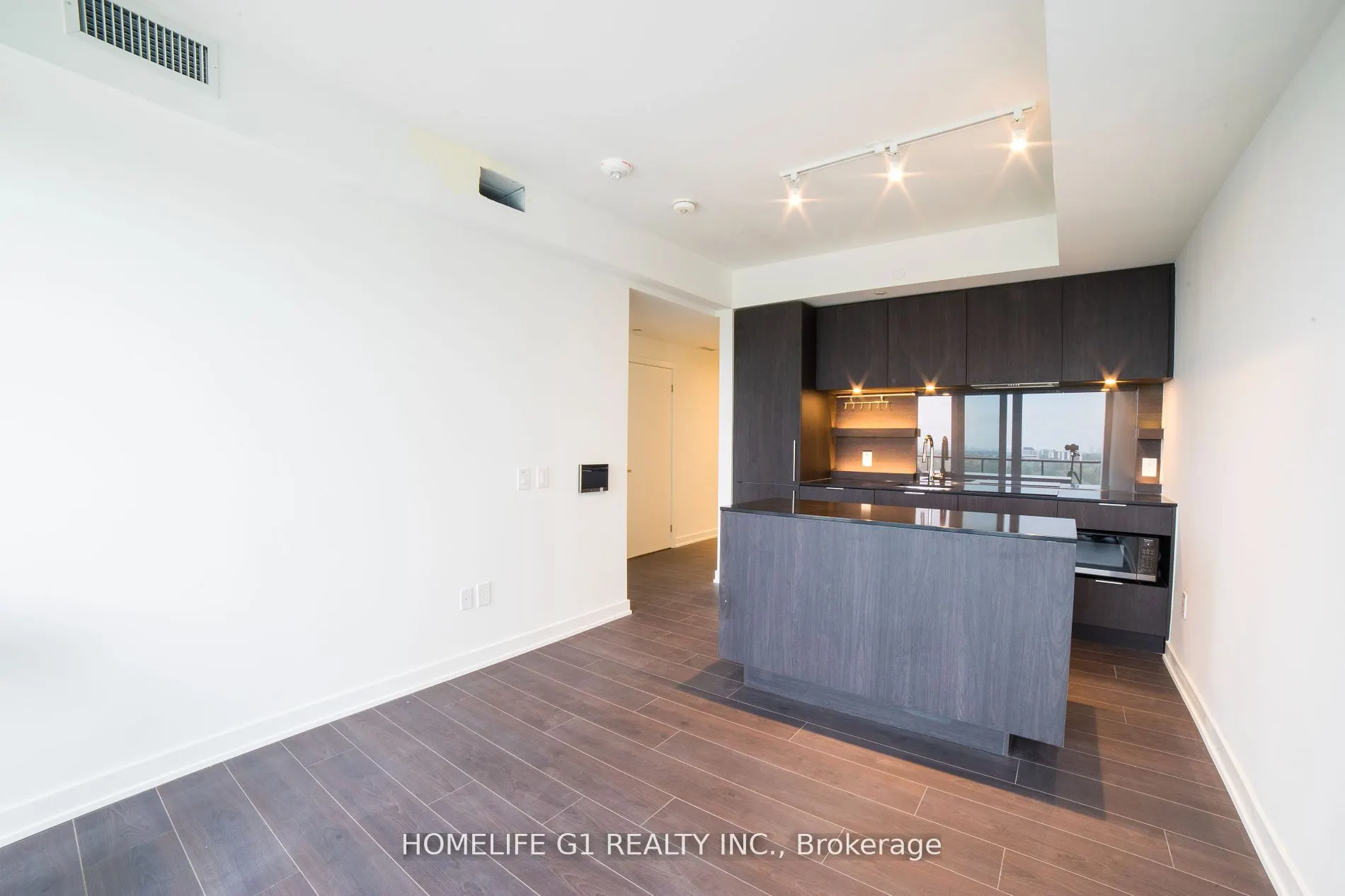 28 Ann Street, #1102