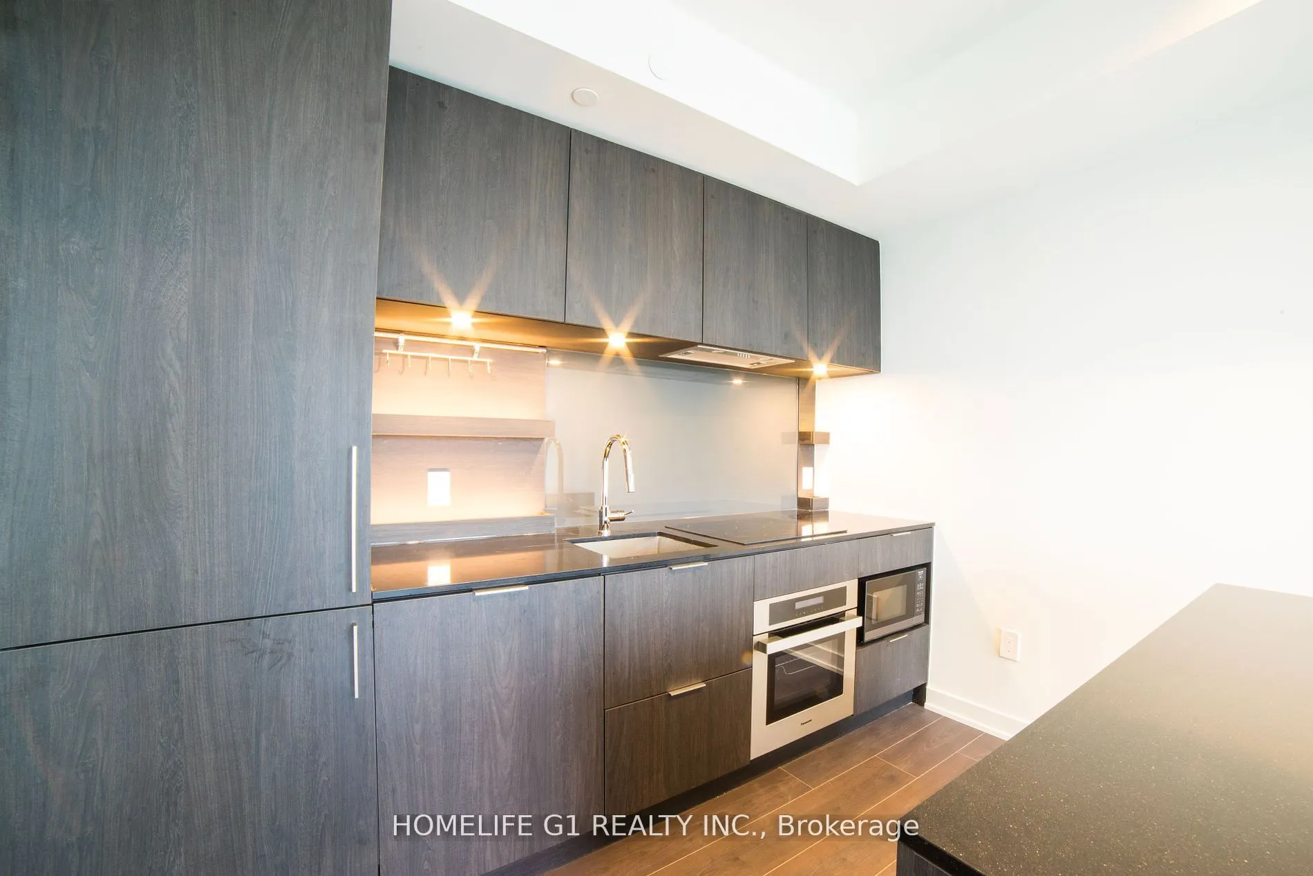 28 Ann Street, #1102