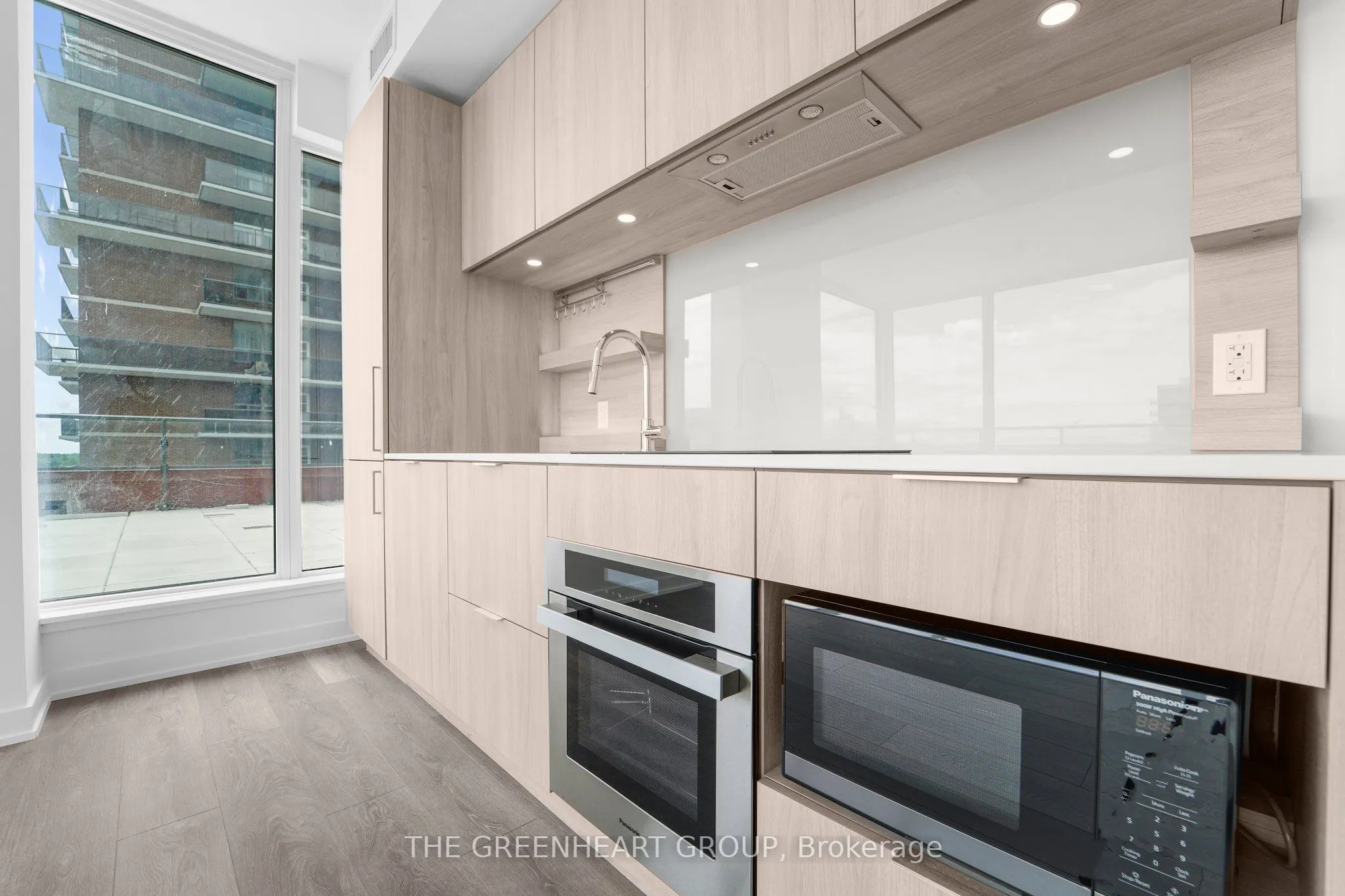 28 Ann Street, #908
