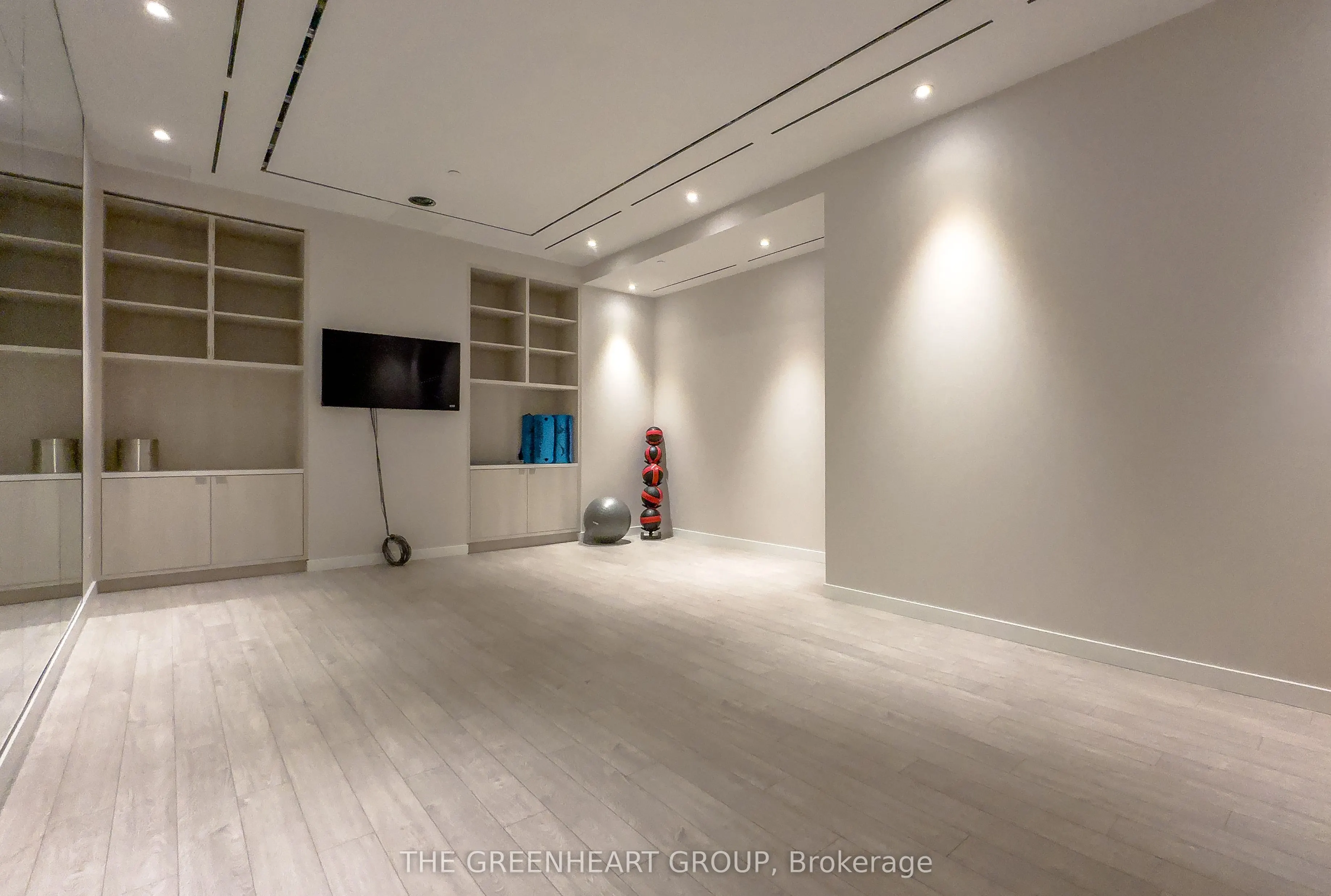 28 Ann Street, #908