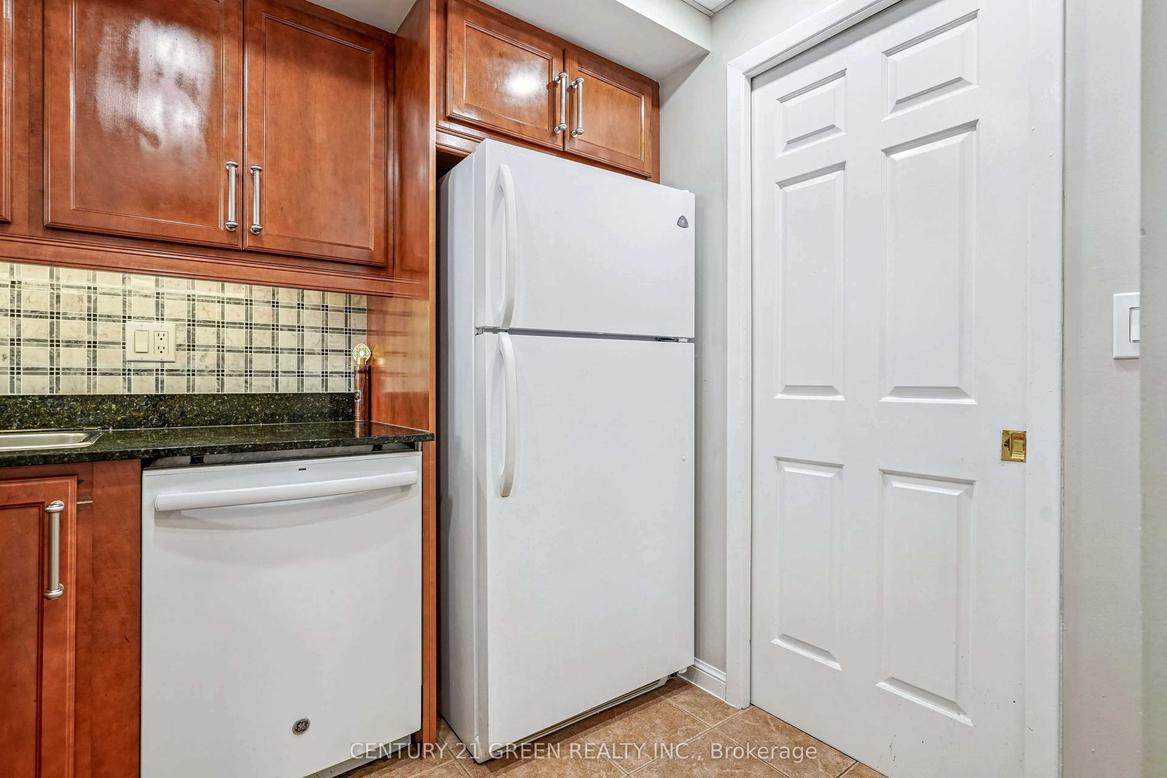55 Kingsbridge Garden Circle, #613