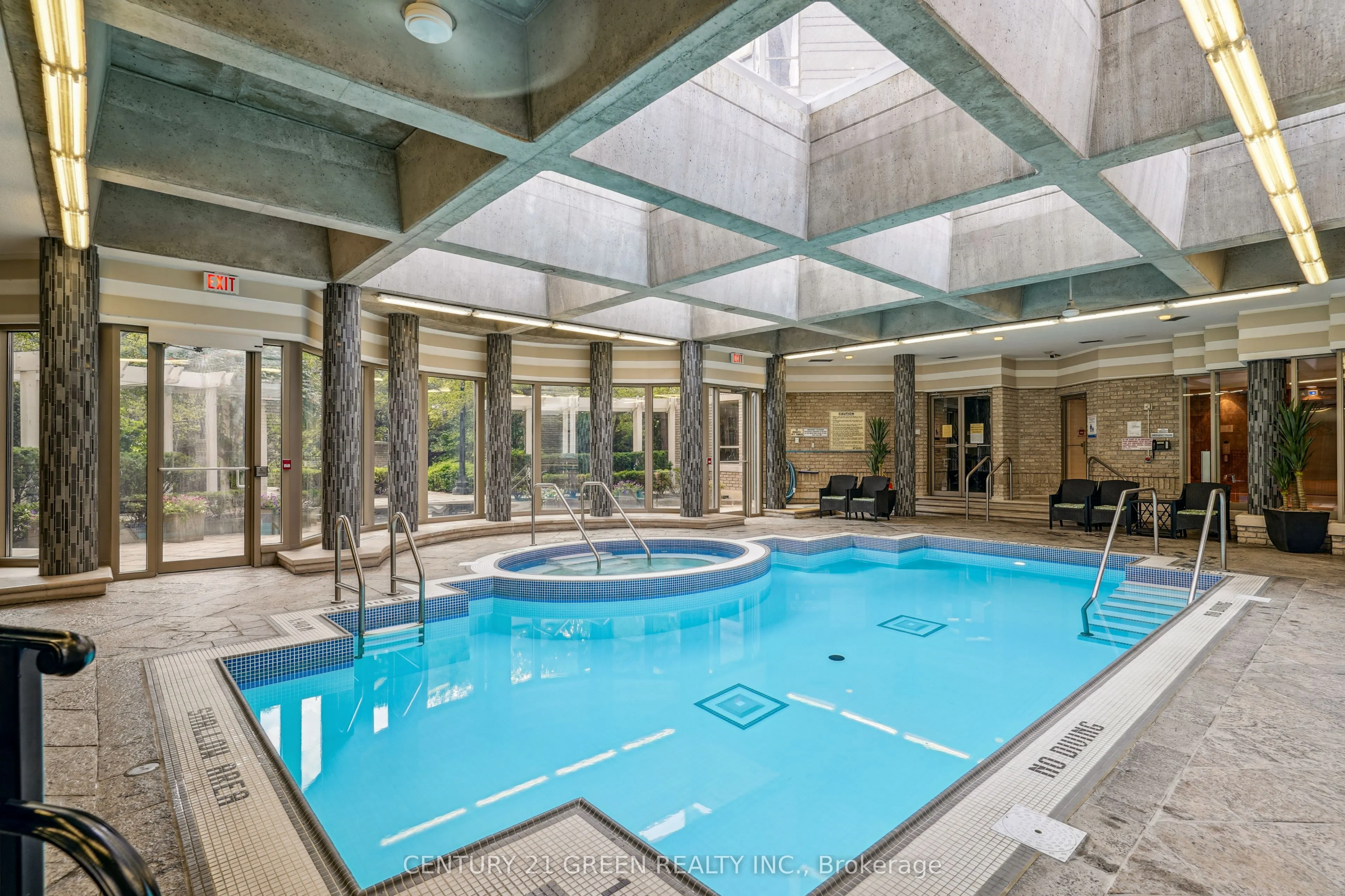 55 Kingsbridge Garden Circle, #613