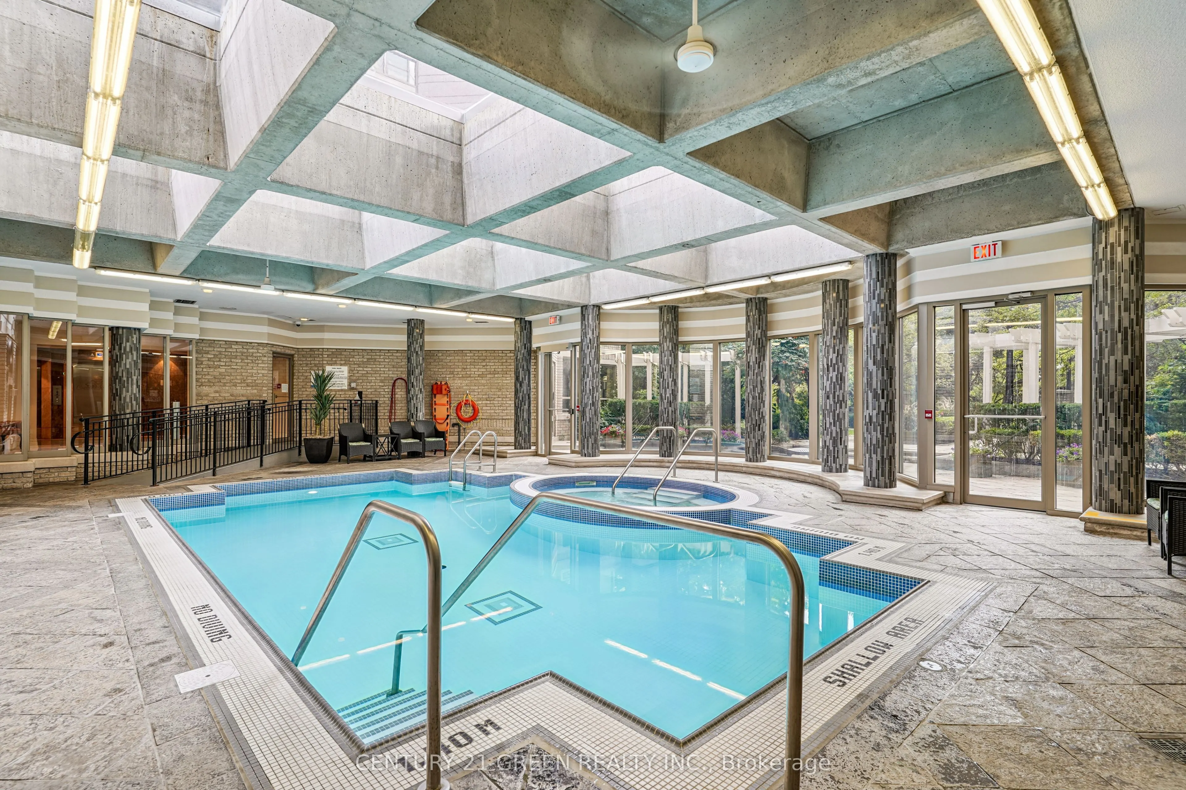 55 Kingsbridge Garden Circle, #613