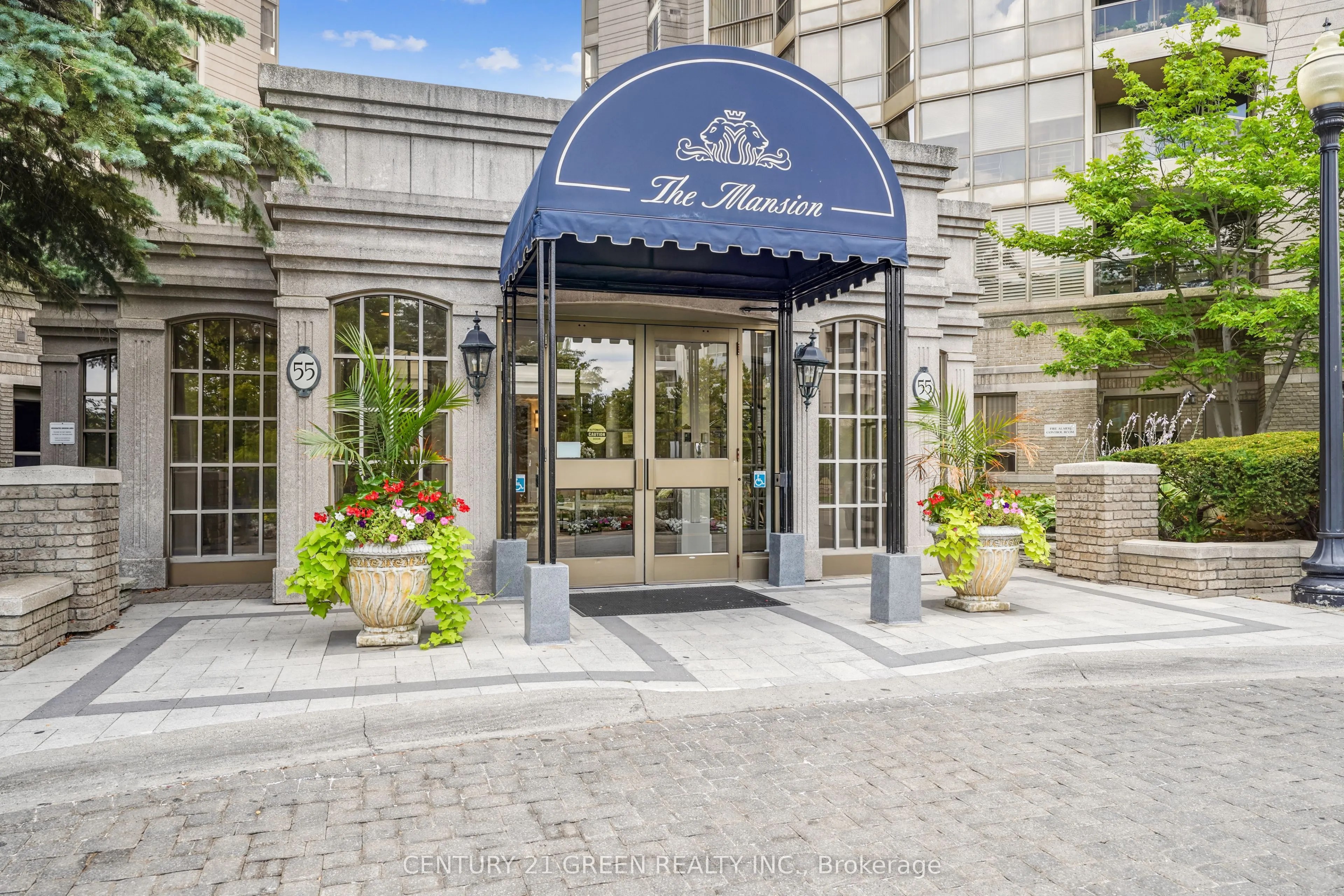 55 Kingsbridge Garden Circle, #613