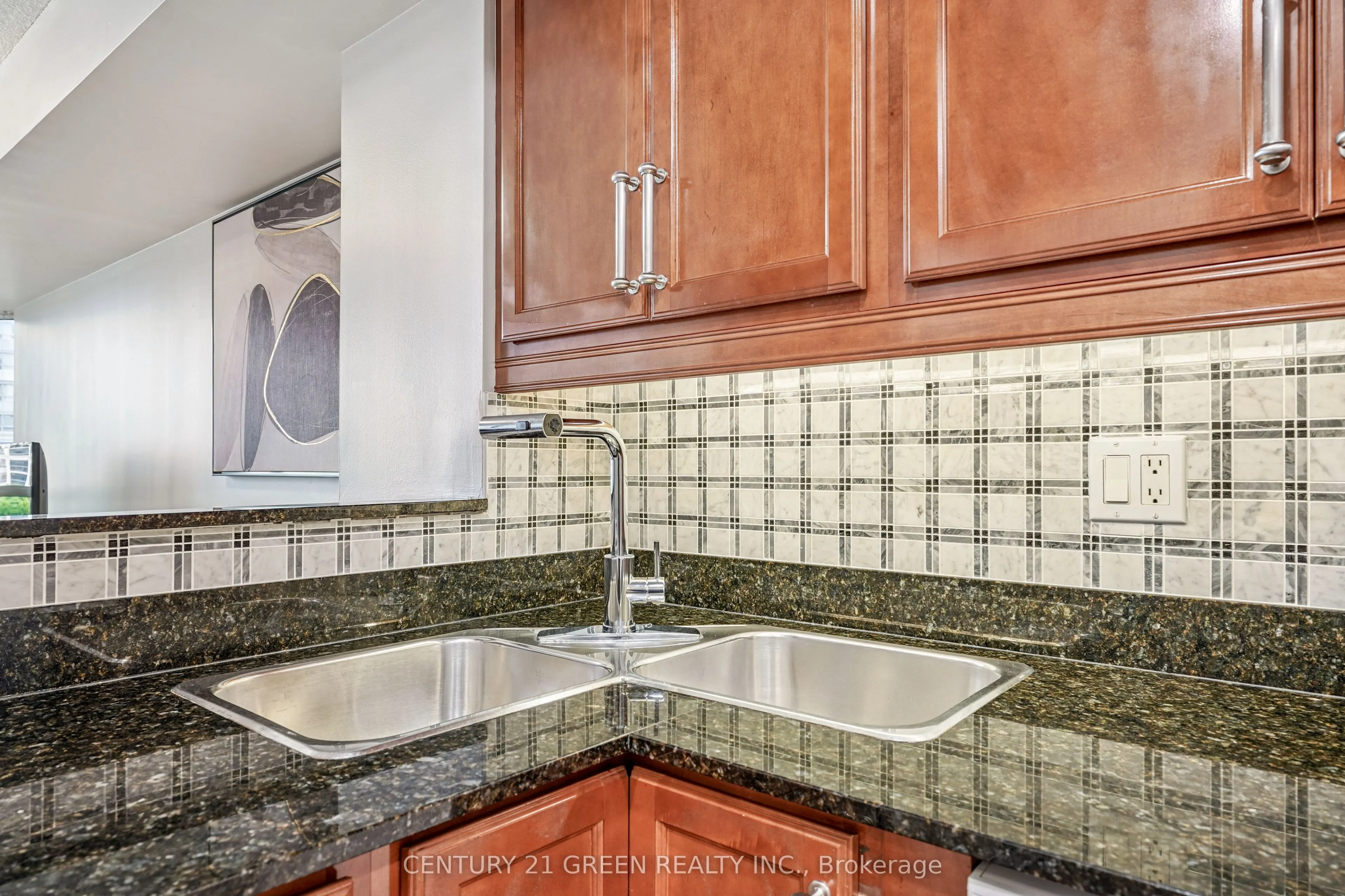 55 Kingsbridge Garden Circle, #613