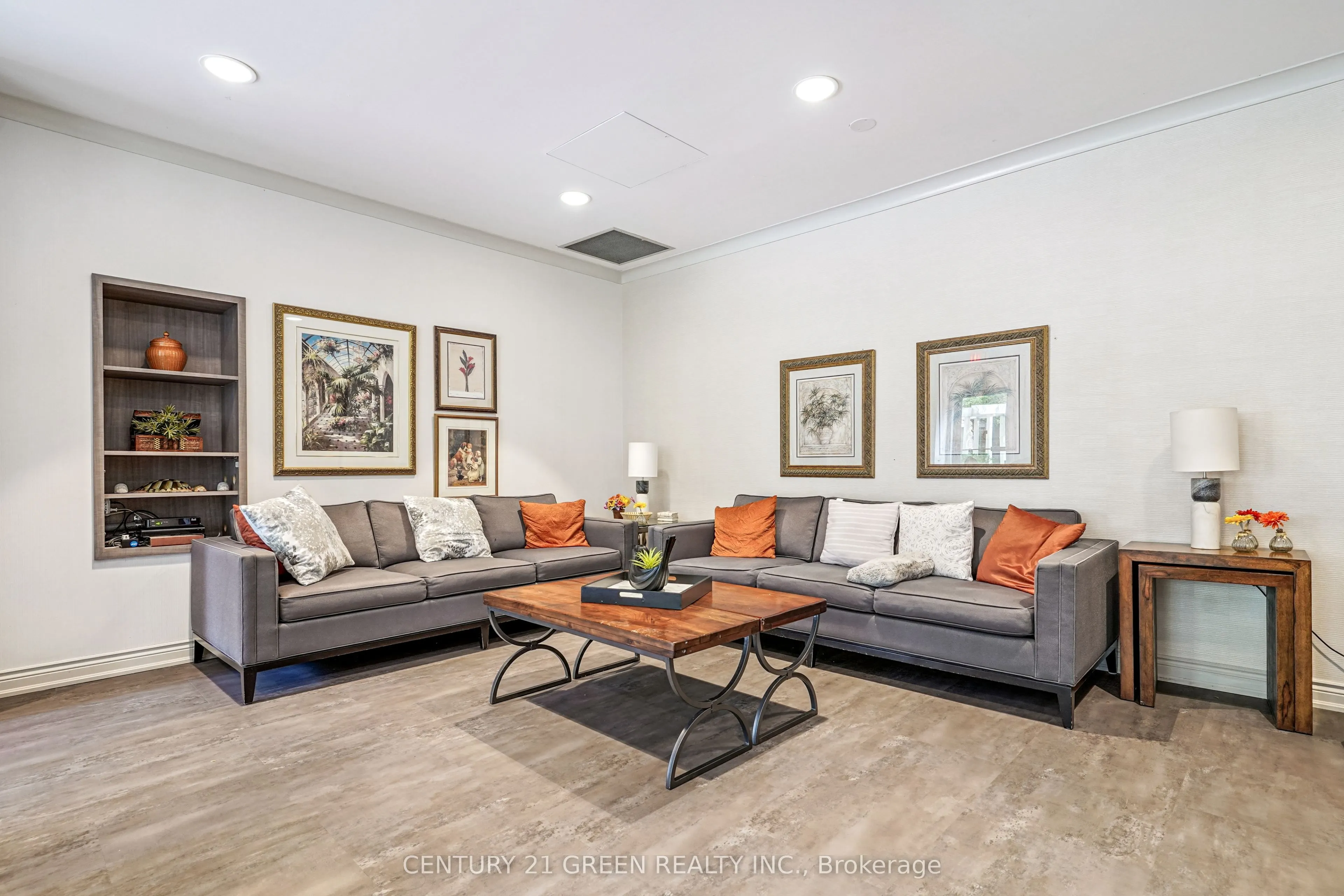 55 Kingsbridge Garden Circle, #613