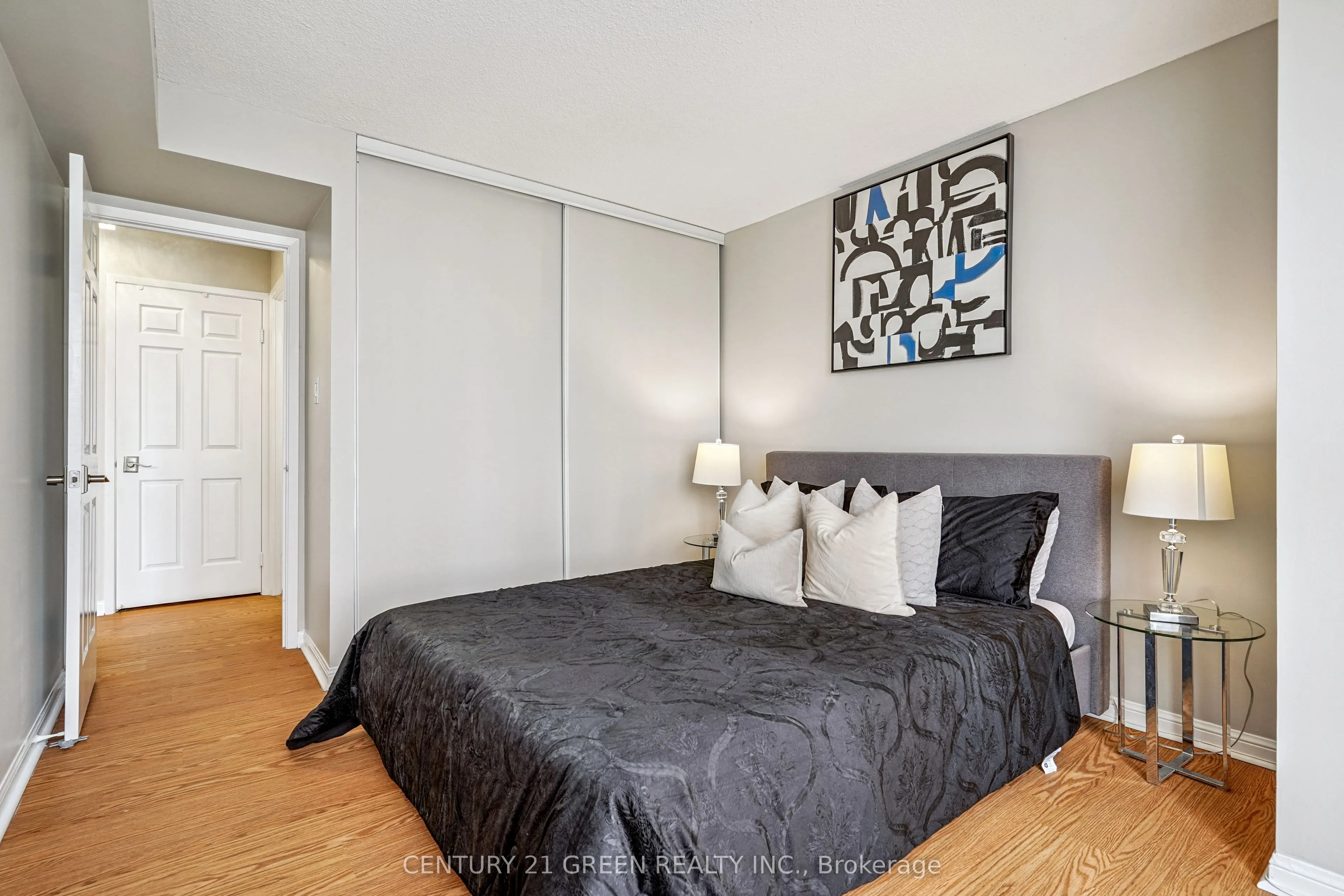 55 Kingsbridge Garden Circle, #613