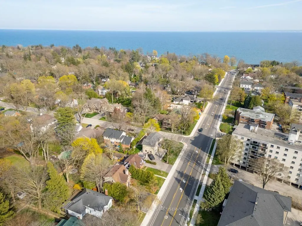 321 Guelph Line