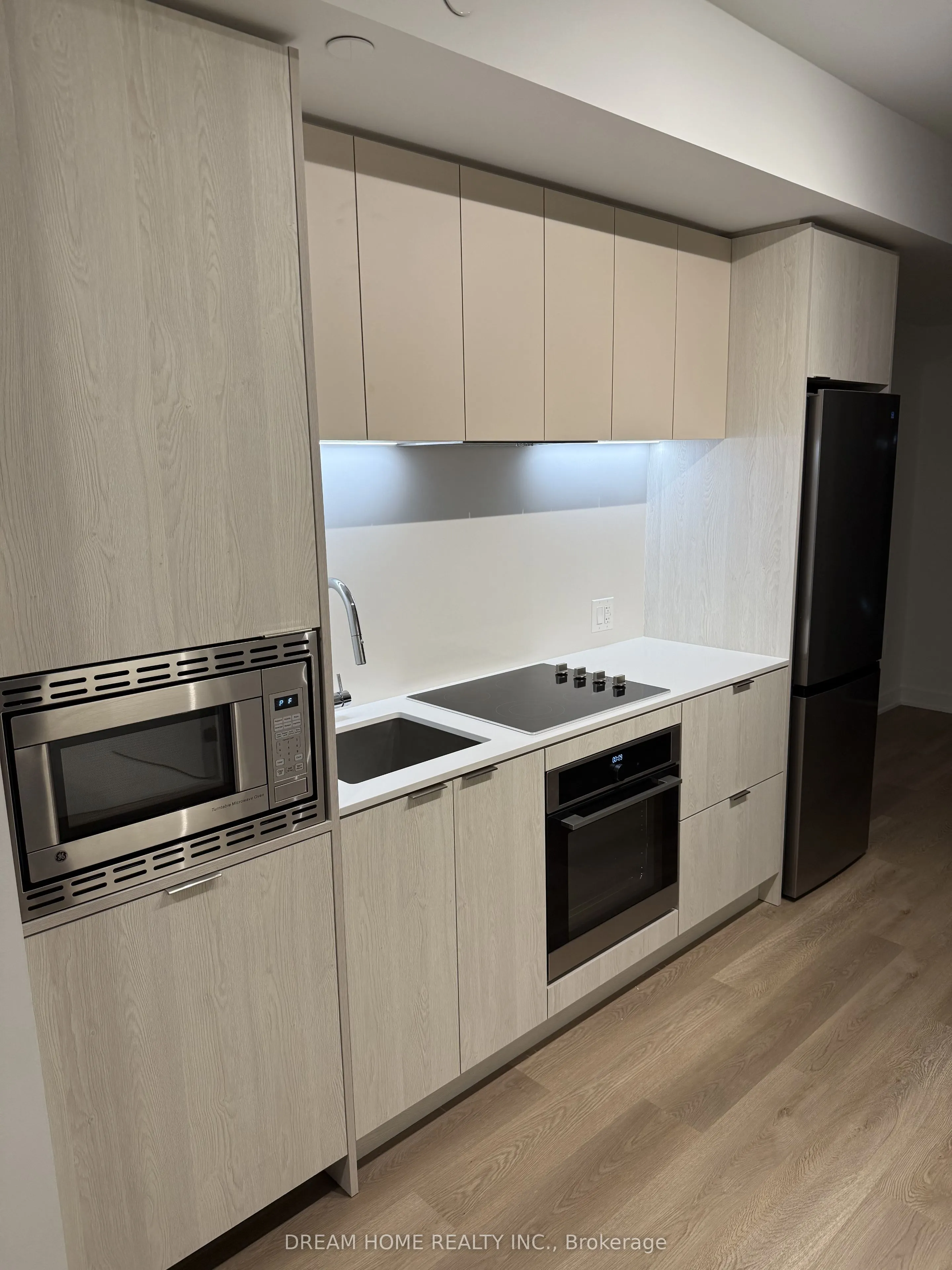 3009 Novar Road, #915