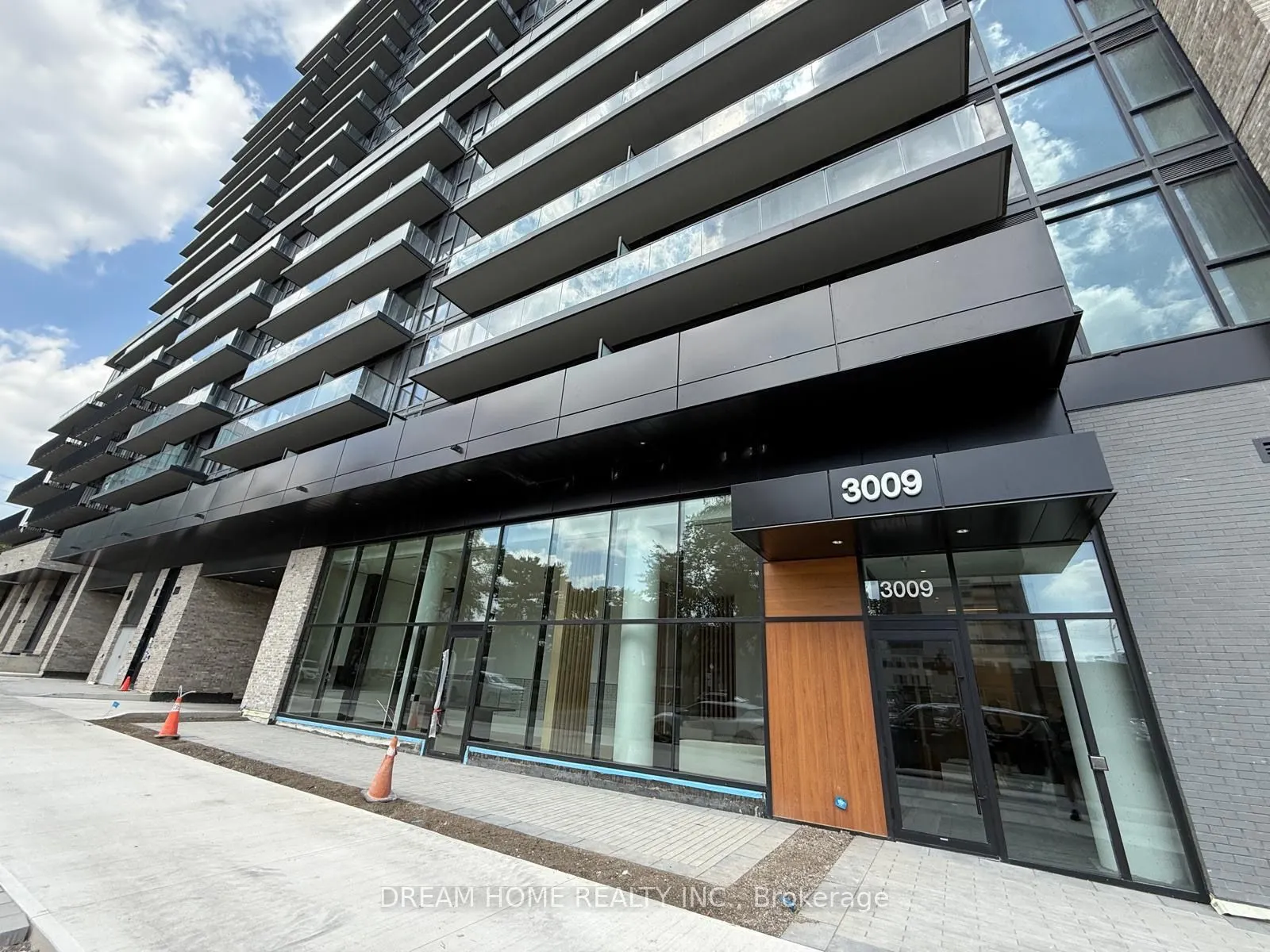 3009 Novar Road, #915