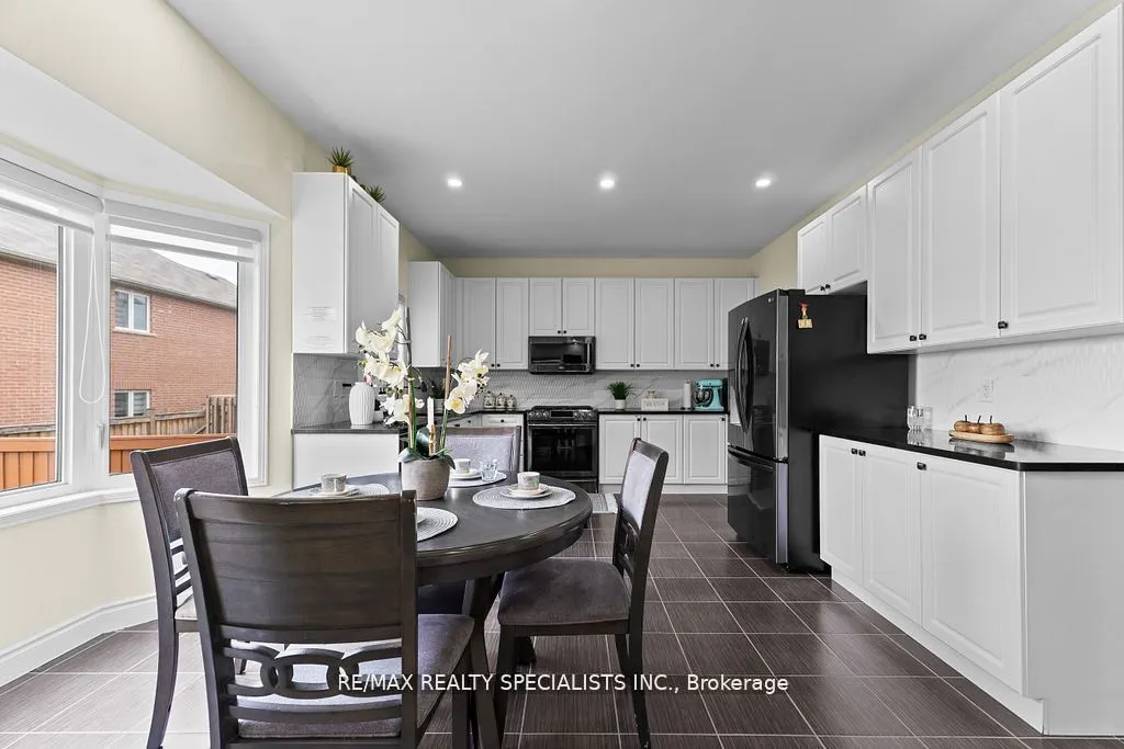 15 Brownbush Way