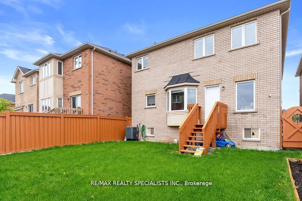 15 Brownbush Way