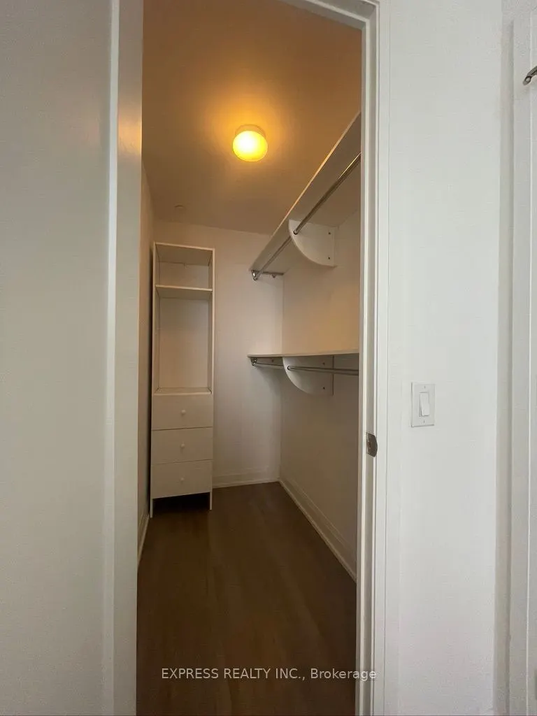 56 Annie Craig Drive, #3201