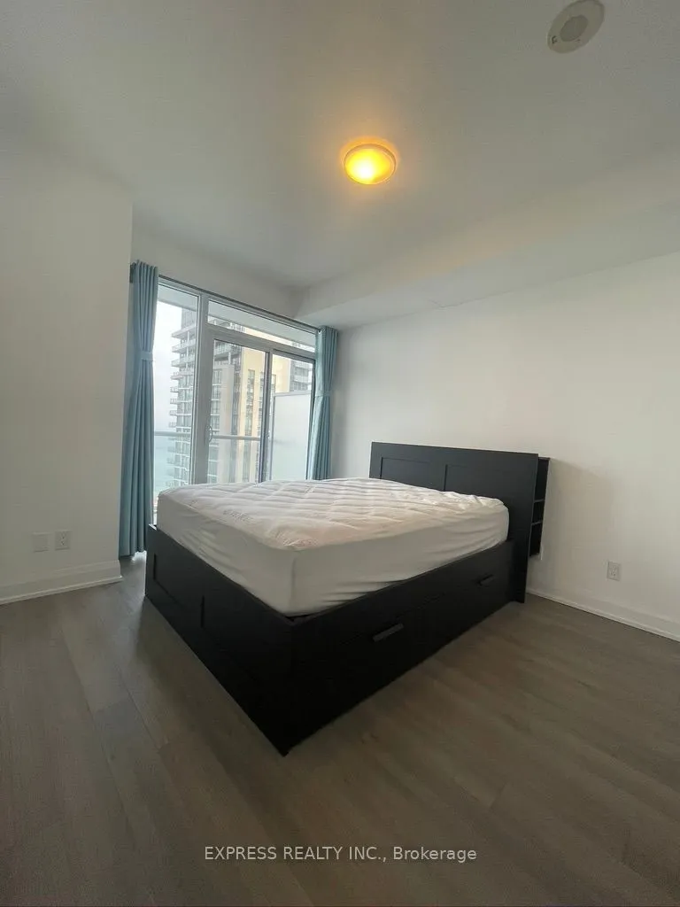 56 Annie Craig Drive, #3201