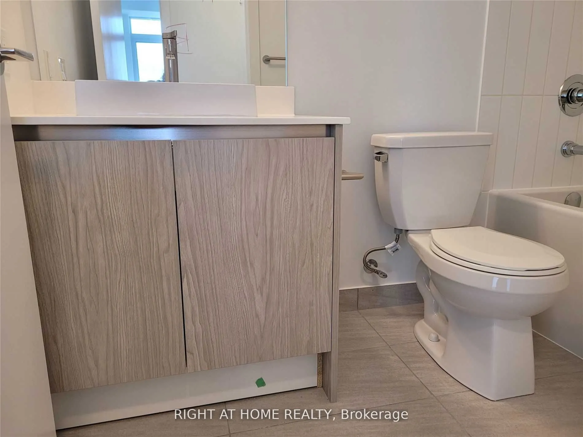 251 Manitoba Street, #1401