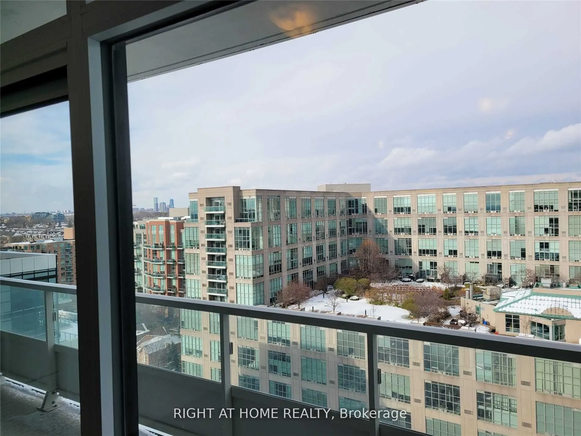 251 Manitoba Street, #1401