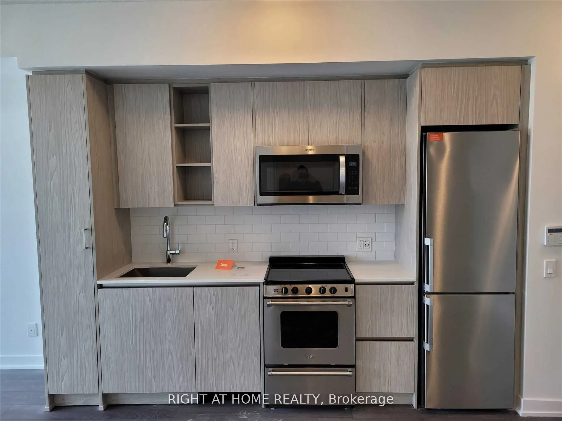 251 Manitoba Street, #1401