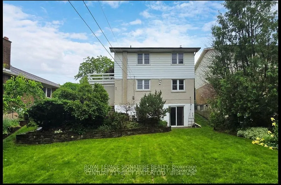 35 Moon Valley Drive