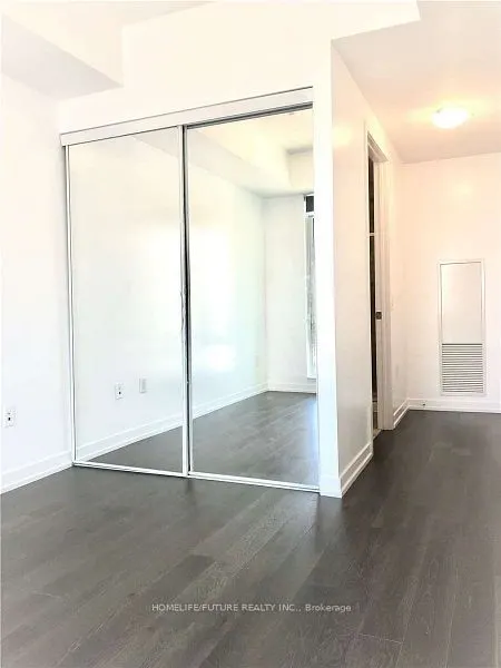 2560 Eglinton Avenue W, #2211