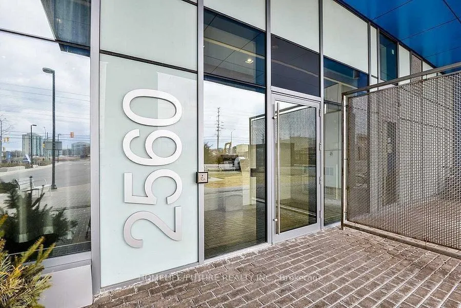2560 Eglinton Avenue W, #2211
