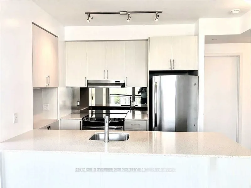 2560 Eglinton Avenue W, #2211