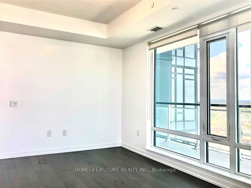 2560 Eglinton Avenue W, #2211